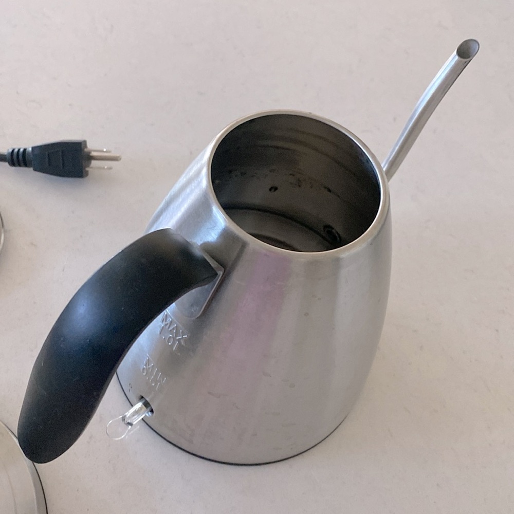 Aroma Housewares Professional Electric Gooseneck Hot Water Kettle - Picture 9 of 9